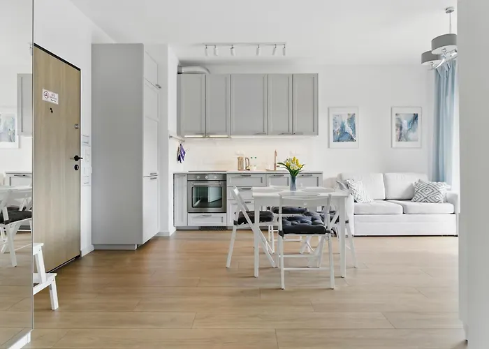 Lumina Stylish Near The Railway Station شقة وارسو