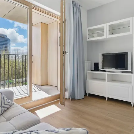 Lumina Stylish Near The Railway Station Apartamento